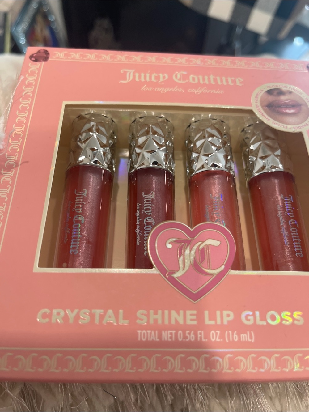 Lip 👄 Gloss - Picture 4 of 5